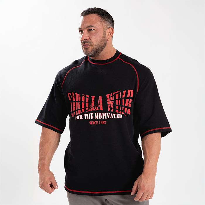 Finley Oversized T-Shirt Svart R&ouml;d